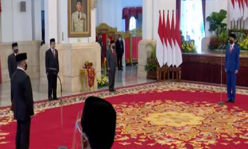 Presiden Jokowi Lantik Mendikbudristek, Menteri Investasi, dan Kepala BRIN