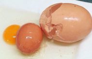 Viral Telur dalam Telur, Bisakah? Ini Kata Pakar IPB University
