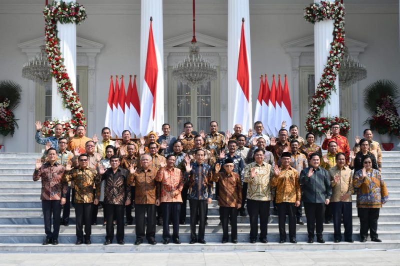 Charta Politika: 63,1% Publik Dukung Jokowi Reshuffle Kabinet