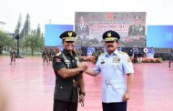 Marsekal Hadi Tjahjanto Resmi Sertijab Panglima TNI ke Jenderal Andika Perkasa