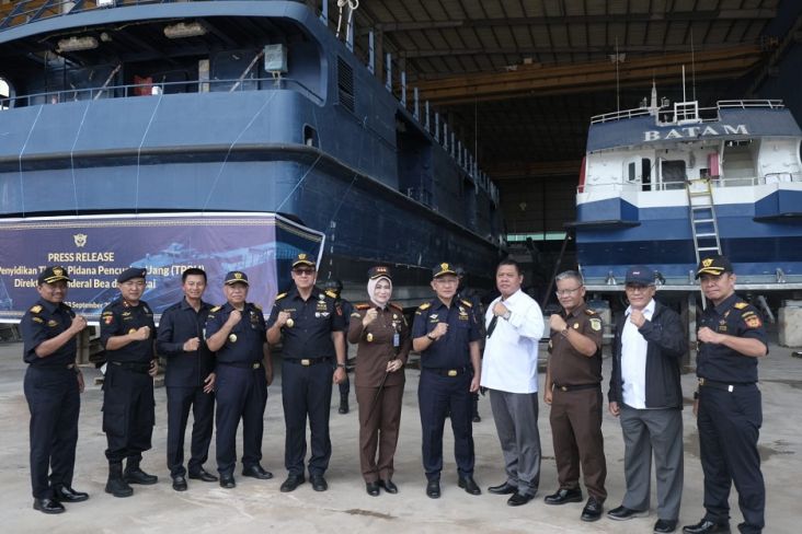 Bea Cukai Ungkap Tindak Pidana Pencucian Uang dalam Penyelundupan Rokok Impor Ilegal dengan Kapal Cepat di Perairan Batam
