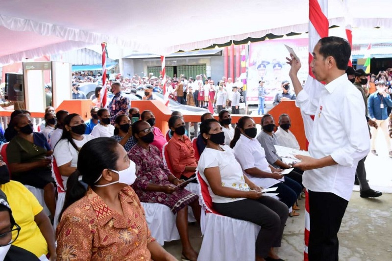 Presiden Jokowi Dorong Terus Penyaluran BLT BBM di Seluruh Indonesia